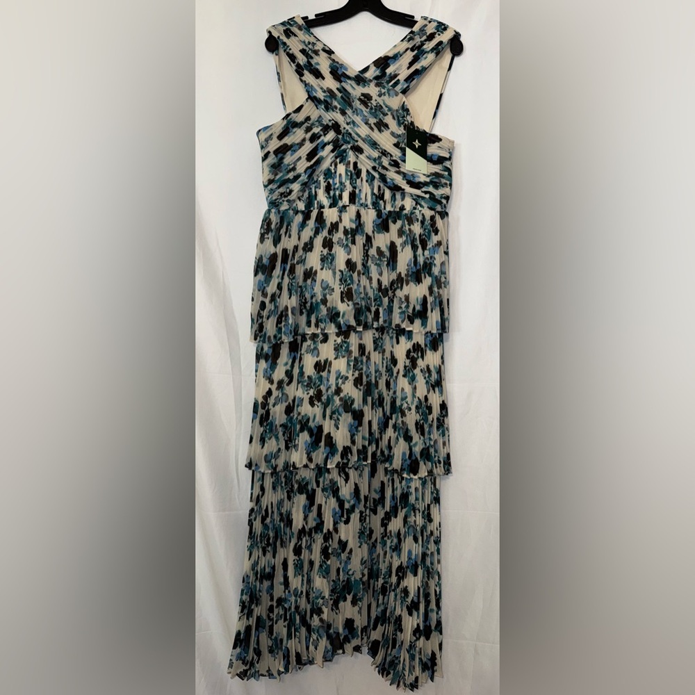 Budding Bluebell Gwen Dress - Picture 2 of 8